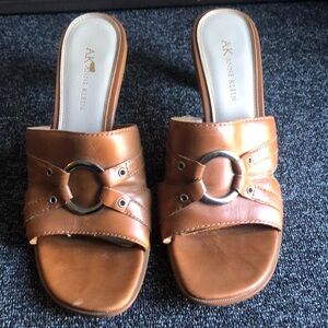 Anne Klein- size 7.5